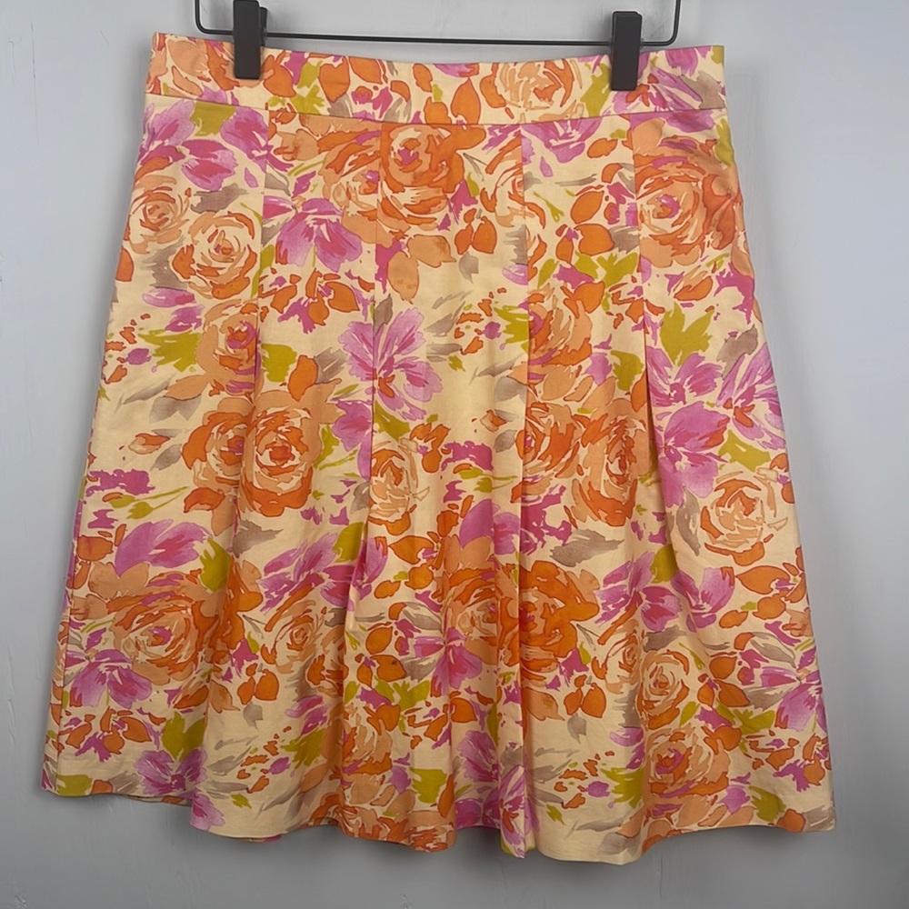 Garnet Hill floral pleated skirt. Size 4